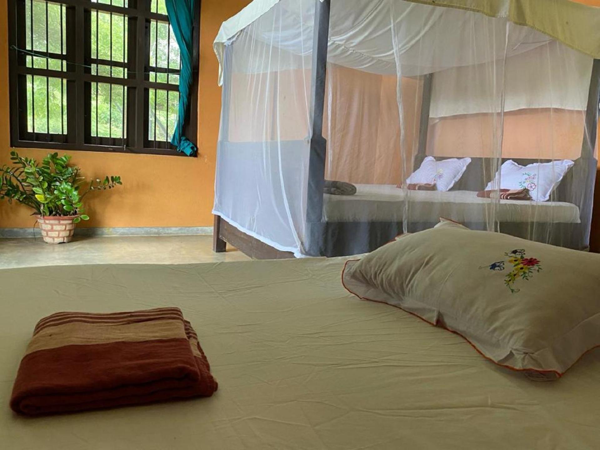 Yala Ying Yang Hostel & Camping Exterior photo