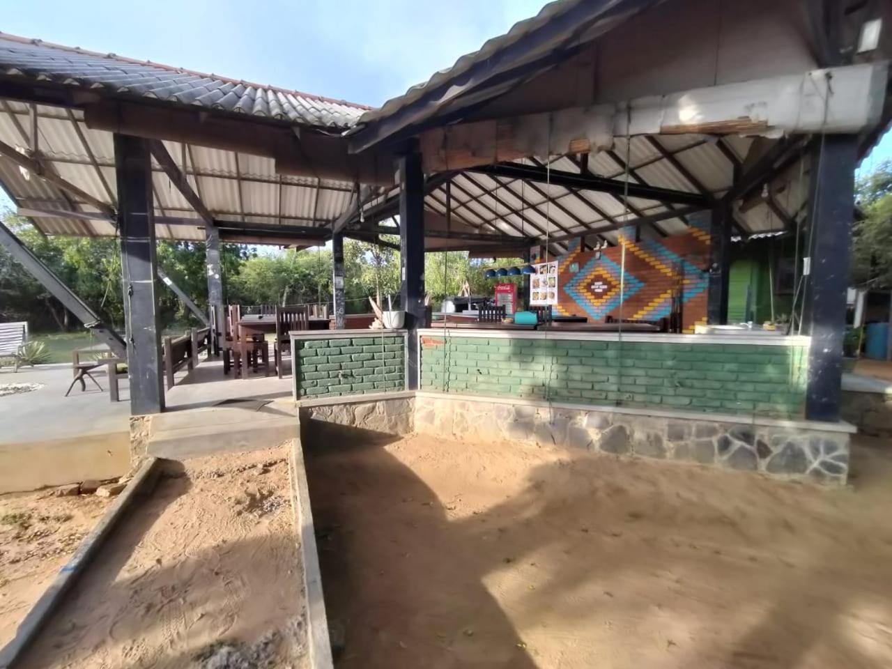 Yala Ying Yang Hostel & Camping Exterior photo